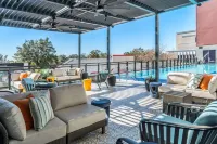 Hyatt Place Gainesville Downtown - Pools