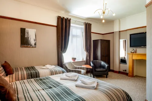 Tanes Hotel - Bãi đậu xe