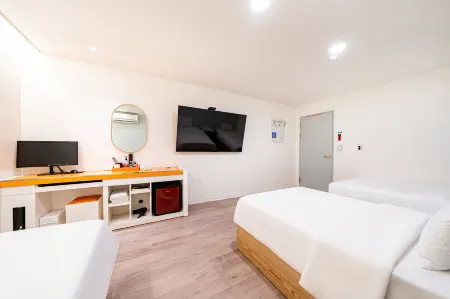 Elysian Hotel