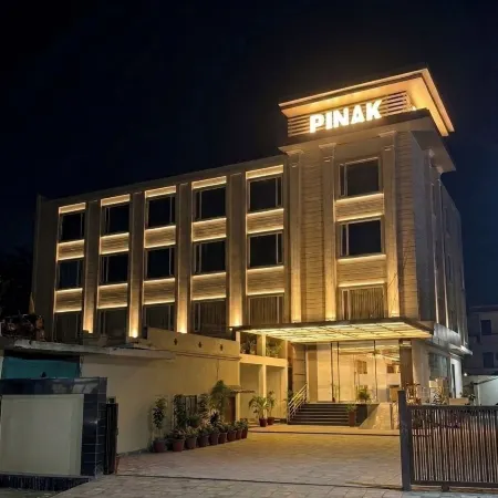 Hotel Pinak