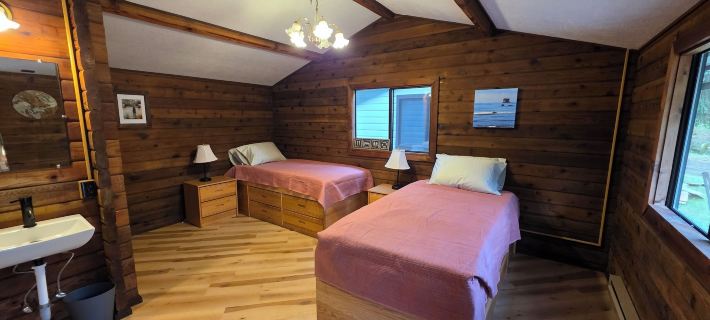 Bear Creek Cabins Hotels in Clallam County