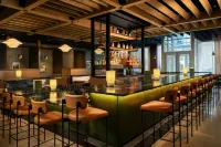The Davenport Grand, Autograph Collection - bar