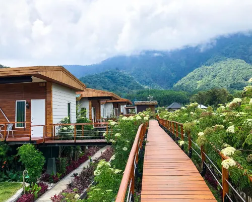Pondanu Cabins by the Lake Hotels near Bedugul