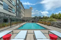 Tru by Hilton Ruston - Pools