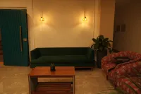 HOTEL MERIYA PALA - 2-Star