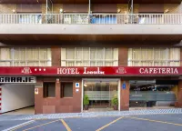 Hotel Leuka - พร้อมWifi
