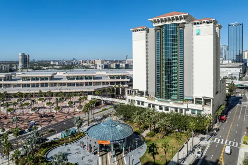 Embassy Suites by Hilton Tampa Downtown Convention Center - Barer