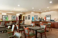 Hampton Inn Longmont - Pools