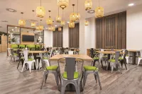 Super 8 by Wyndham Chemnitz - breakfast