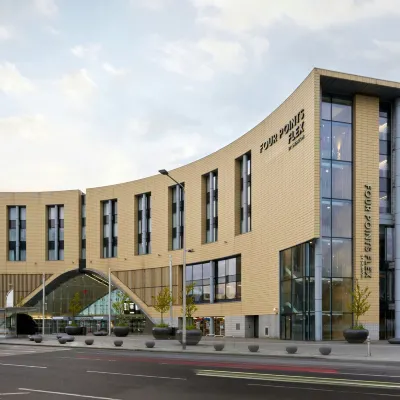 Four Points Flex by Sheraton Dundee Hotels near University of Dundee Botanic Garden