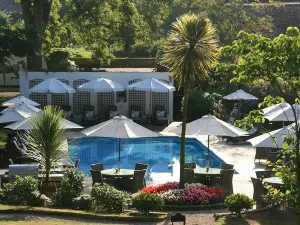 Longueville Manor