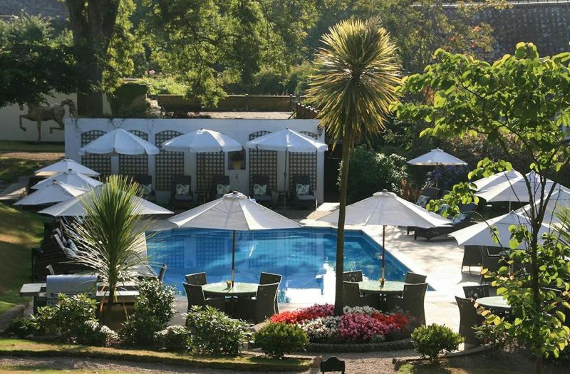 Longueville Manor