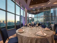 夏洛特上城SpringHill Suites酒店 鄰近光谱中心的酒店