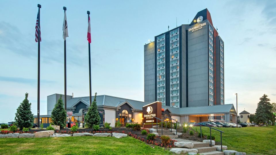 Doubletree by Hilton Toronto Airport