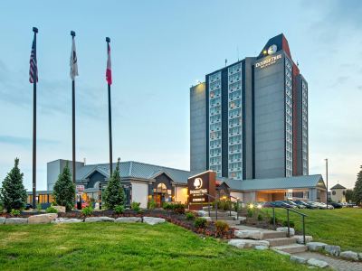Doubletree by Hilton Toronto Airport