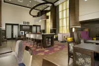 Hampton Inn & Suites Buffalo/Airport - Airport Shuttle