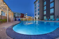 Home2 Suites by Hilton Laredo Airport - Pool
