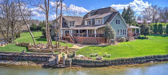 Watauga Riverbend Retreat Hotels in Carter County
