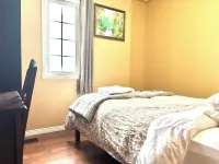 Quiet Room Around York University Subway - Pensions
