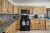 The Bunkhouse at The Flyin H Ranch -  Holiday Villas