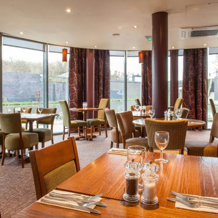 Premier Inn Nottingham Arena (London Road)