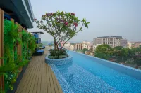 COSI Vientiane Nam Phu - Romantic