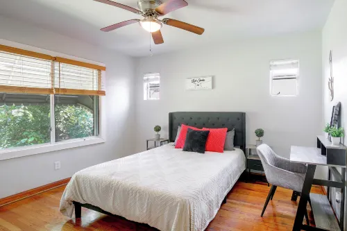 7 Mi to Downtown St Louis! Cozy Apartment - Condos