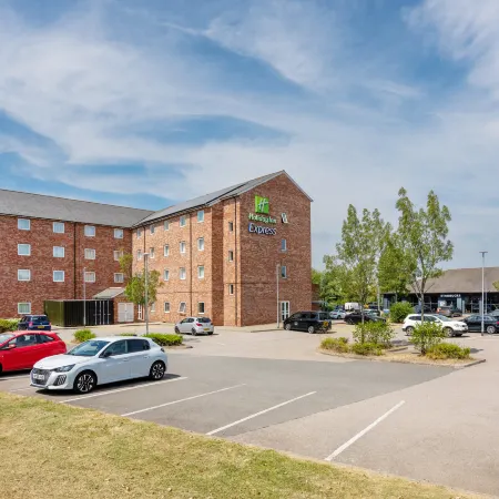 Holiday Inn Express NUNEATON by IHG