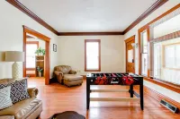 Victorian Home: Cozy 1st Floor Apartment Near Downtown - 2-نجوم