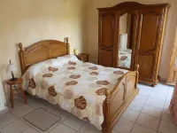 Le Mas Hotels in Grillon