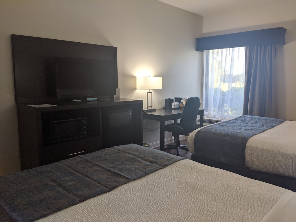 Best Western Plus Madison Inn