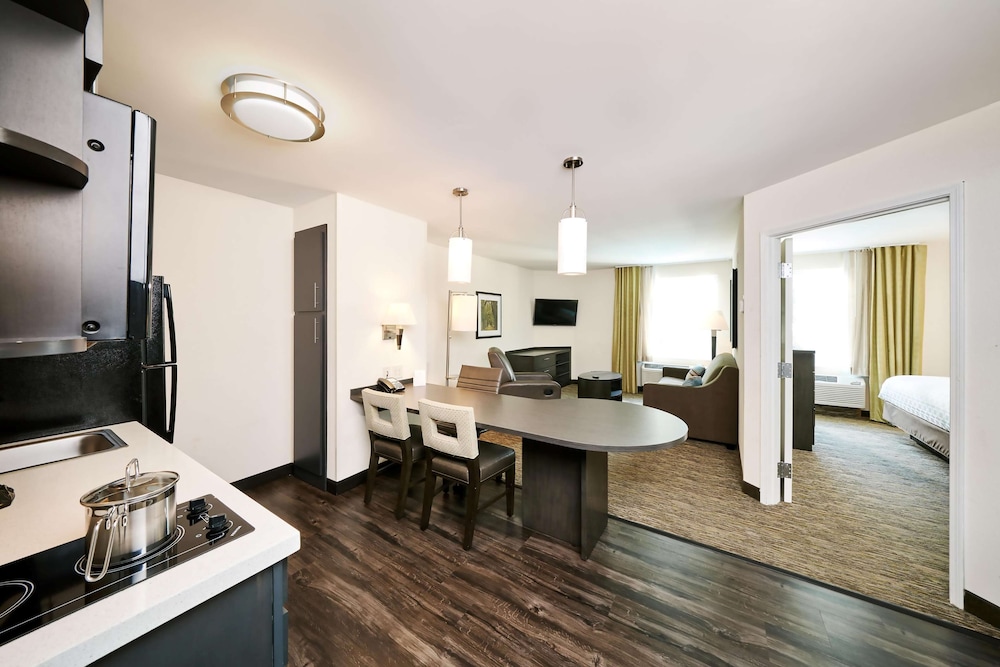 Sonesta Simply Suites Dallas Richardson