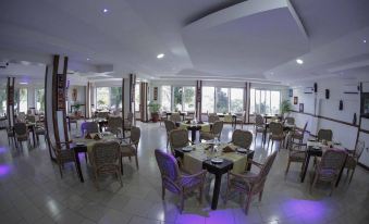 Isamilo Grand Hotel - Housity