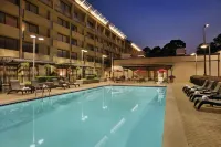 DoubleTree by Hilton Hotel Atlanta Northlake - Pools