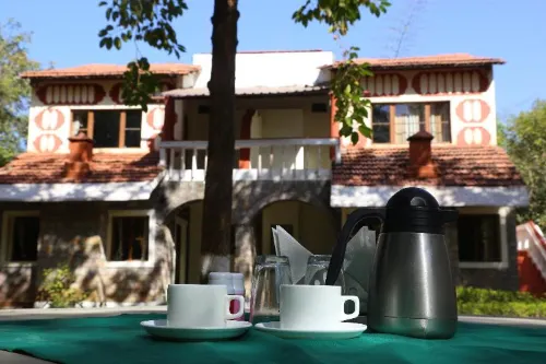 Mogli Jungle Resort Hotel a Rakhi Amodar
