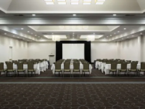 Hilton Winnipeg Airport Suites โรงแรมในวินนิเพก