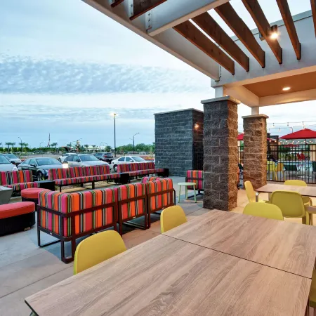 Home2 Suites by Hilton Gilbert Отели в г. Гилберт