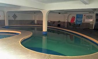 Los Nogales Inn - Housity