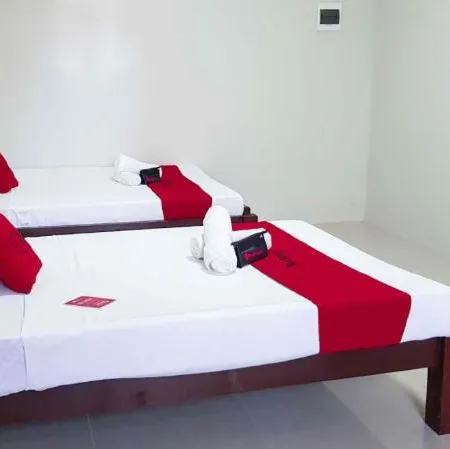 RedDoorz @ VP Inting Street Отели рядом с достопримечательностью «Bohol National Museum»