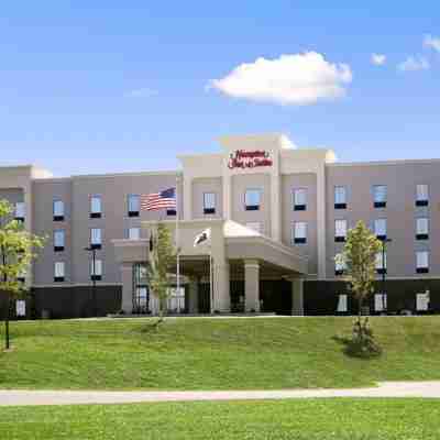 Hampton Inn & Suites Mansfield Hotel Exterior