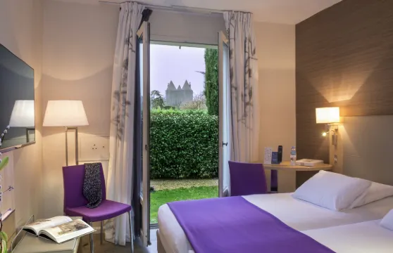 卡爾卡松希特門美居酒店