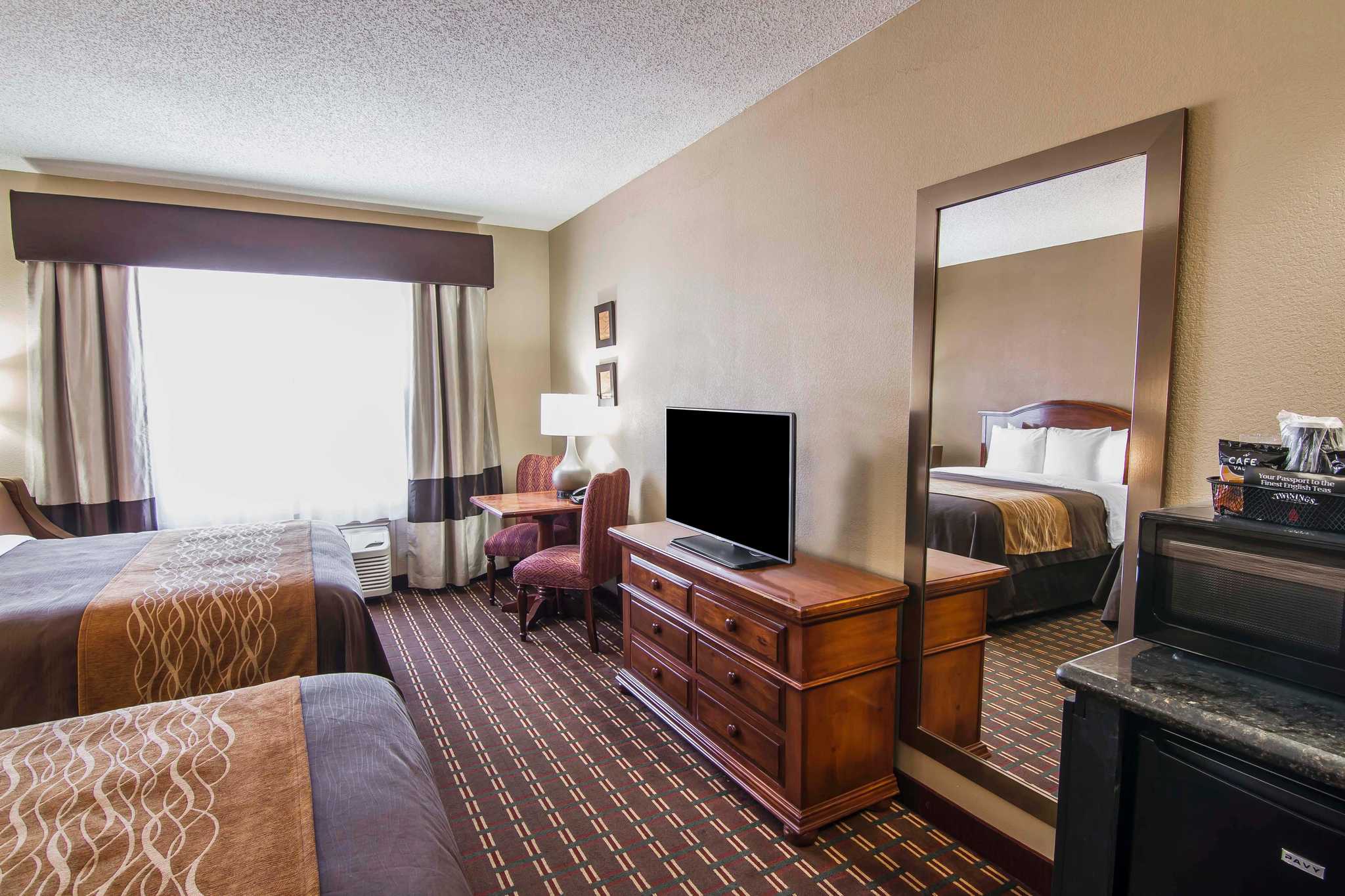 Quality Inn & Suites I-35 E/Walnut Hill