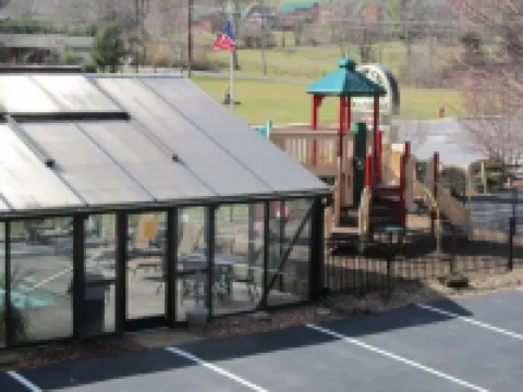 Jonathan Creek Inn and Villas Hotels in Maggie Valley