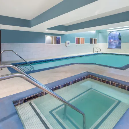 Holiday Inn Express & Suites BISHOP by IHG