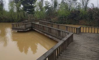 Chishui Waterfall Apartment
