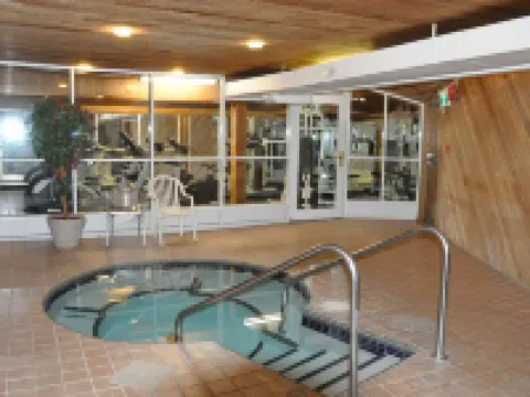 Ramada by Wyndham Abbotsford Hotels in Abbotsford
