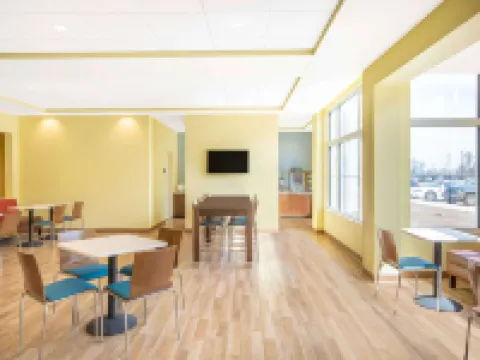 Days Inn & Suites by Wyndham Kearney Hotels in Kearney