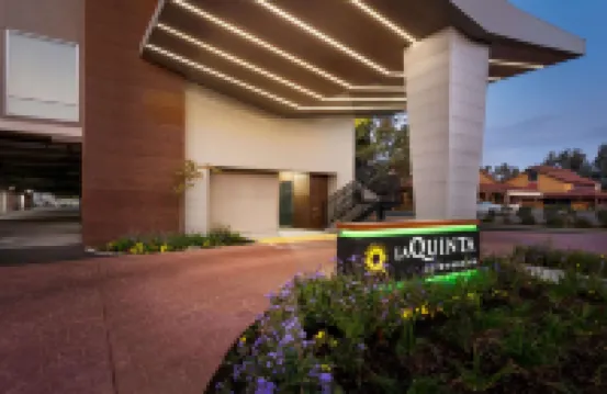 La Quinta Inn & Suites by Wyndham Clovis CA