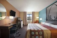 Super 8 by Wyndham Collinsville St. Louis - Wifi