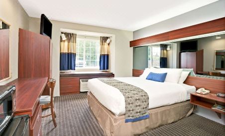 Microtel Inn & Suites by Wyndham Roseville/Detroit Area - Housity